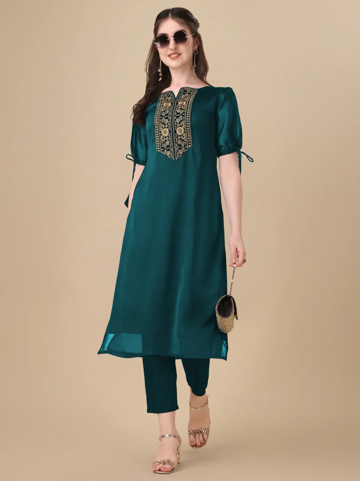 Art Sillk With Embroidery Work And Half Sleev Top Pent