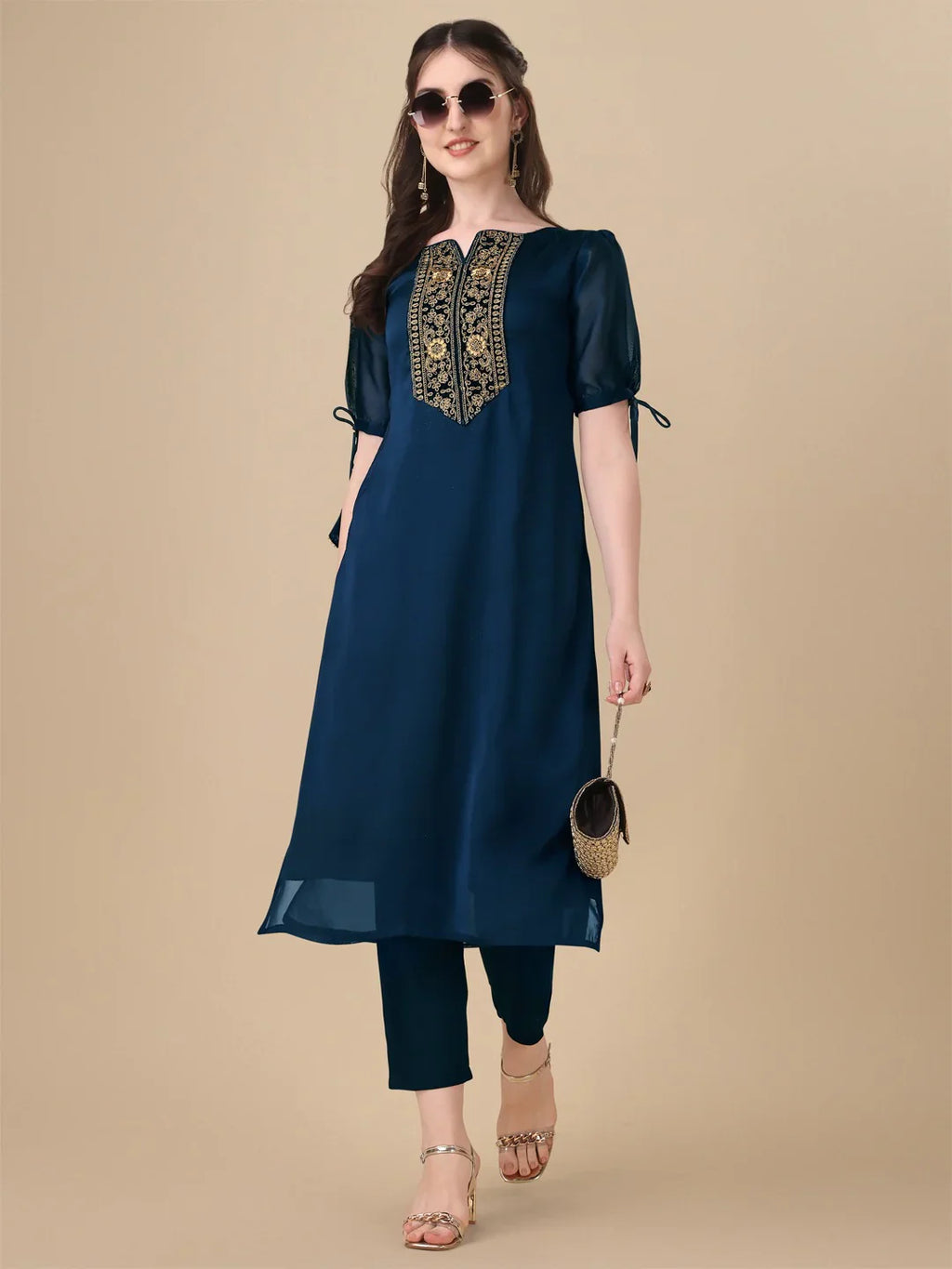 Art Sillk With Embroidery Work And Half Sleev Top Pent